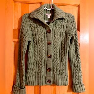 Saint John’s Bay knitting button up Sweater